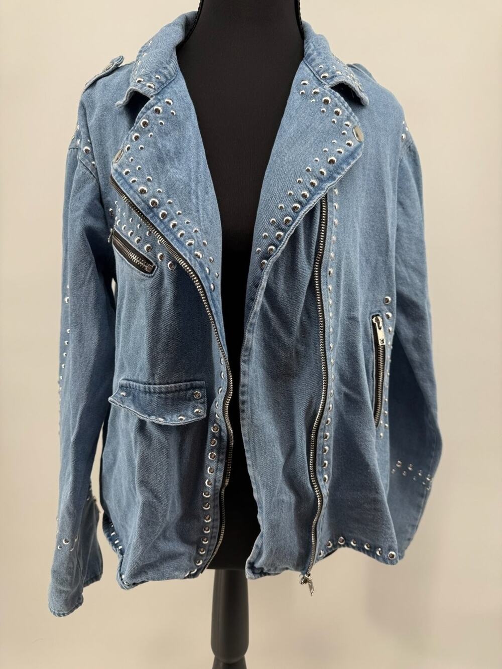 COLLECTION BY CEZELE Women's Studded Denim Moto Jacket Light Wash Blue Size M